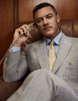 Luke Evans photo #