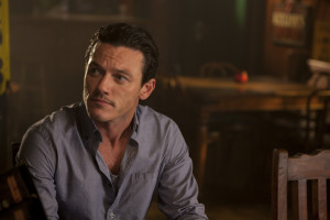 Luke Evans photo #