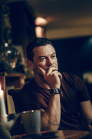 Luke Evans photo #