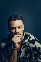 Luke Evans photo #