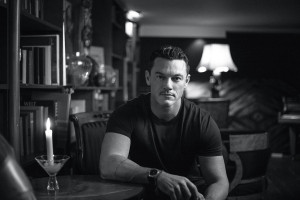 Luke Evans photo #