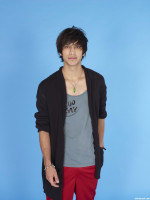 Luke Pasqualino photo #