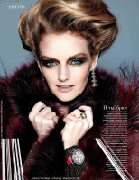 Lydia Hearst photo #