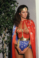 Lynda Carter photo #