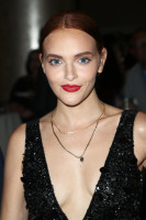 Madeline Brewer photo #