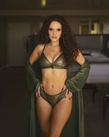 Madison Pettis photo #