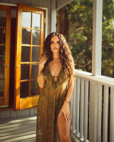 Madison Pettis photo #