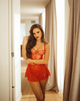 Madison Pettis photo #