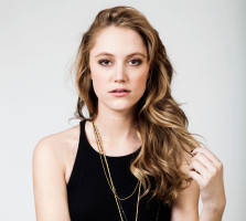 Maika Monroe photo #