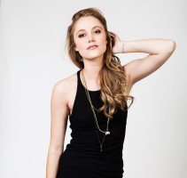 Maika Monroe photo #