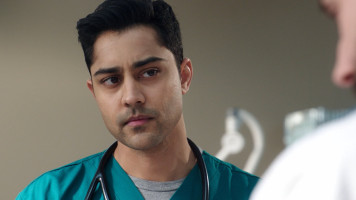 Manish Dayal photo #