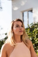 Margot Robbie photo #