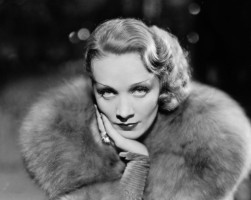 Marlene Dietrich photo #