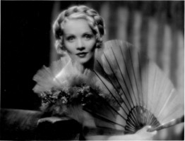 Marlene Dietrich photo #