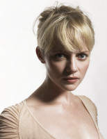 Marley Shelton photo #