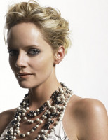 Marley Shelton photo #