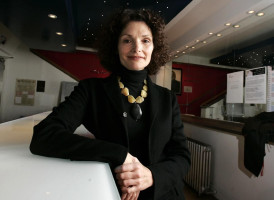 Mary Elizabeth Mastrantonio photo #