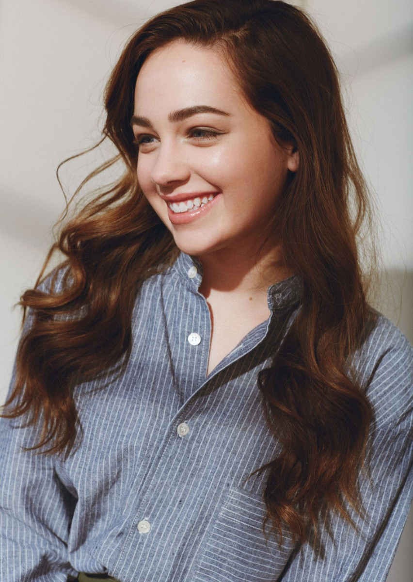 Mary Mouser: pic #1054680