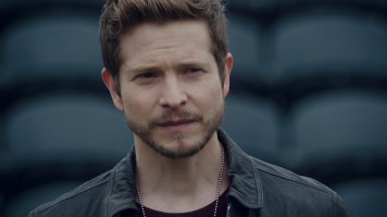 Matt Czuchry photo #