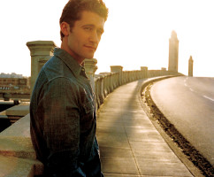 photo 5 in Matthew Morrison gallery [id375771] 2011-05-06