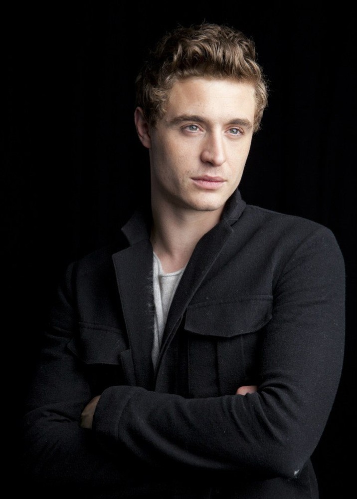 Max Irons: pic #678545