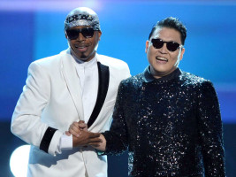 MC Hammer pic #563778