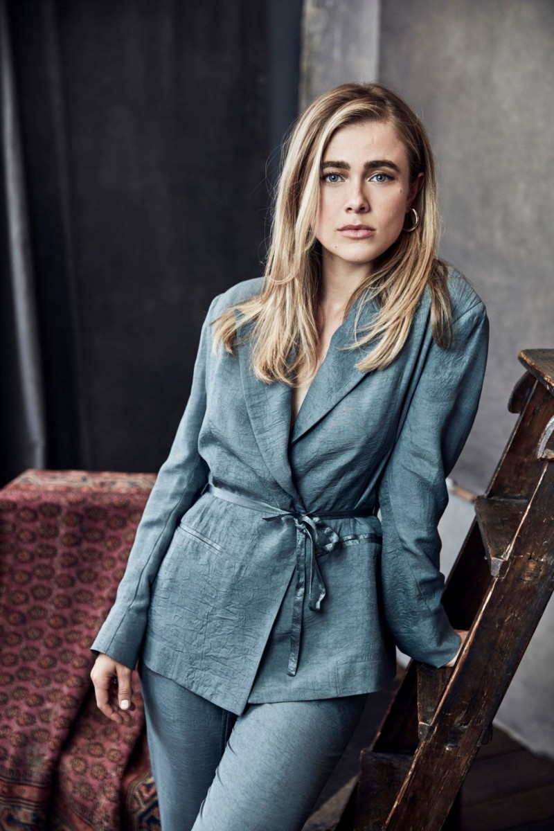 Melissa Roxburgh: pic #1140350