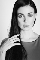 Mia Kirshner photo #