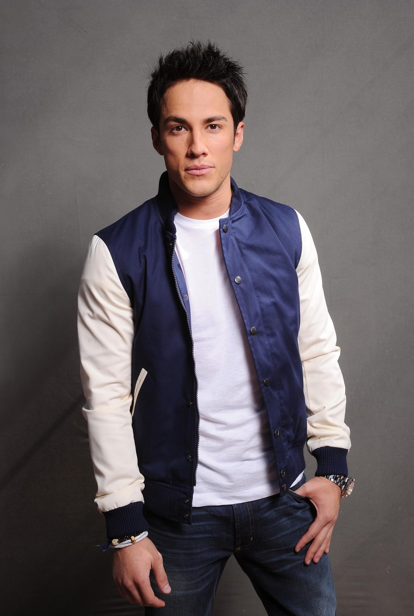 Michael Trevino: pic #449891