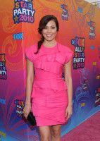 Michaela Conlin photo #