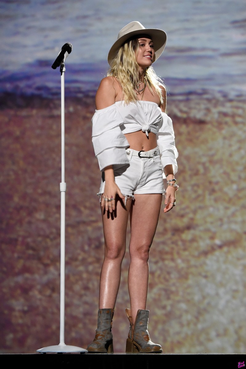 Miley Cyrus: pic #936303