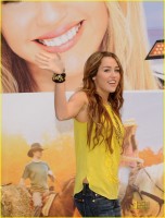 photo 25 in Miley Cyrus gallery [id150240] 2009-04-24