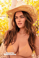 Myla Dalbesio photo #