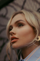 Natalie Alyn Lind photo #