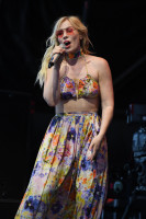 Natasha Bedingfield photo #