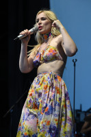 Natasha Bedingfield photo #