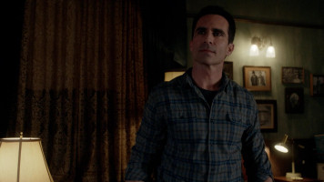 Nestor Carbonell photo #