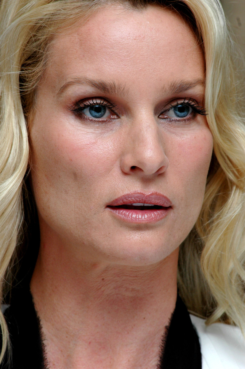 Nicolette Sheridan: pic #318785