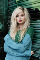 Nina Nesbitt photo #