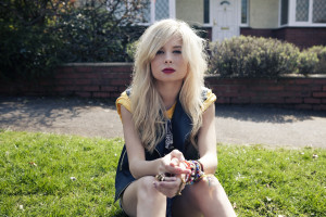 Nina Nesbitt photo #