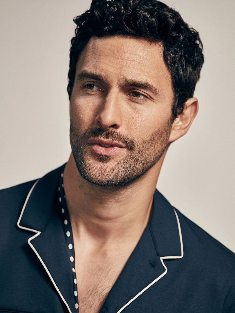 Noah Mills: pic #1091292