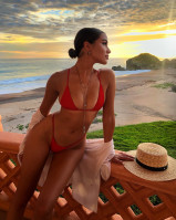 Olivia Culpo photo #