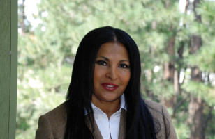 photo 15 in Pam Grier gallery [id362346] 2011-03-29