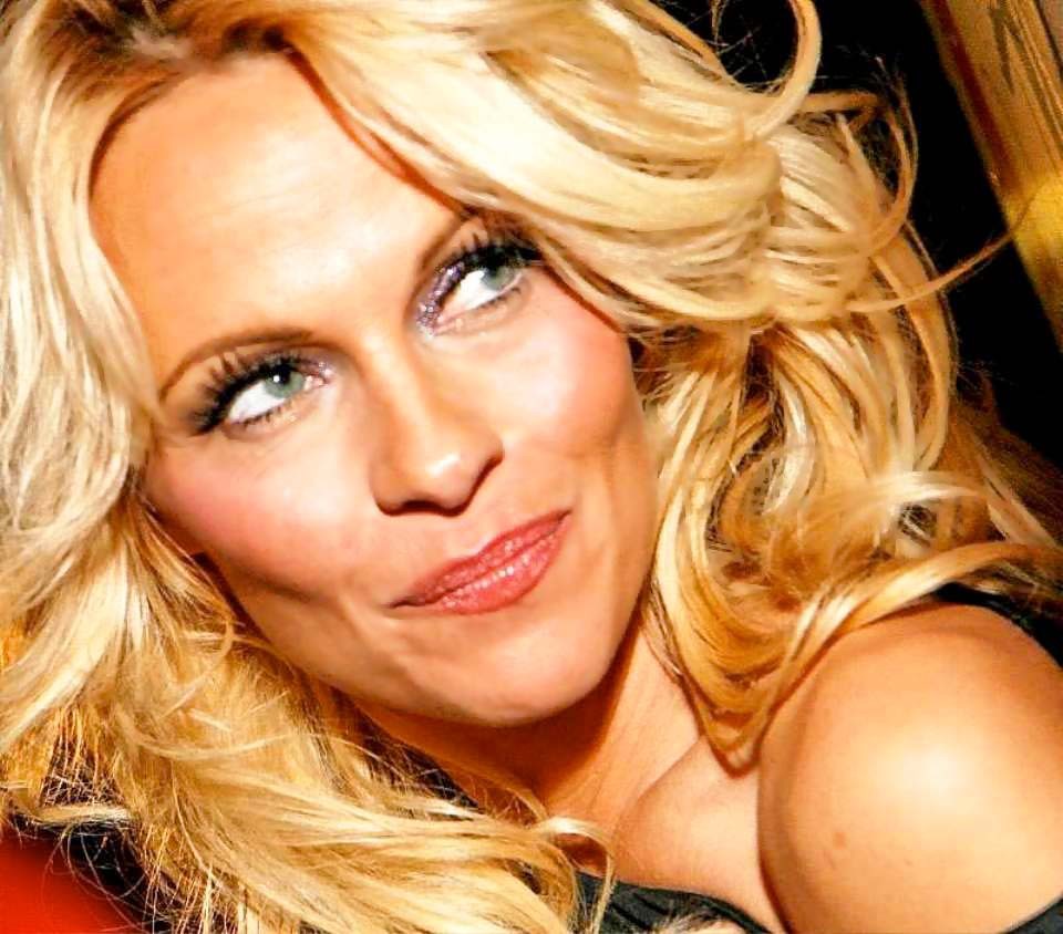 Pamela Anderson: pic #73712