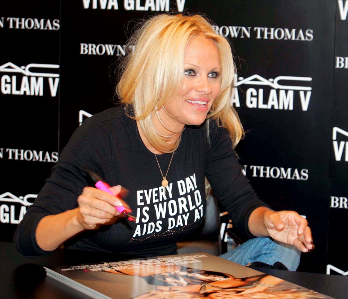 Pamela Anderson: pic #738024