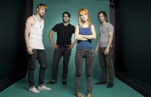 photo 12 in Paramore gallery [id305539] 2010-11-17