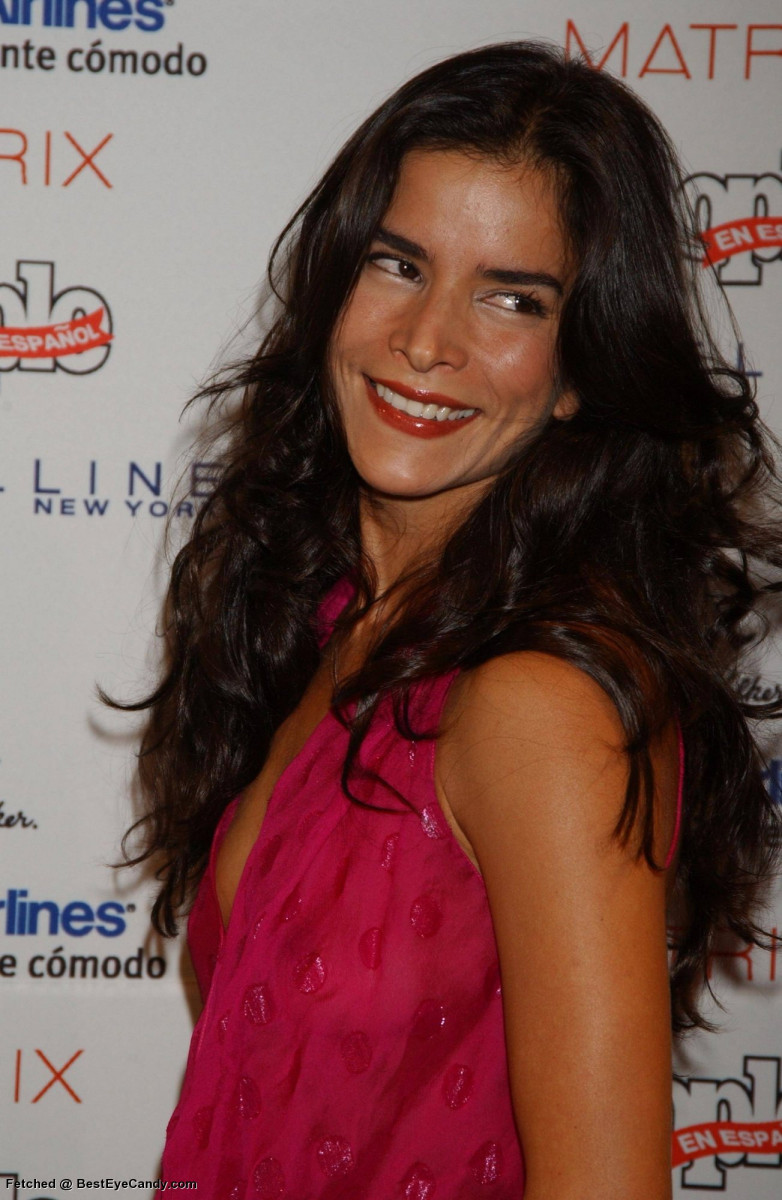 Photo patricia velasquez World First