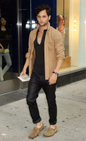 photo 9 in Penn Badgley gallery [id513251] 2012-07-20