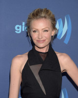 Portia De Rossi photo #