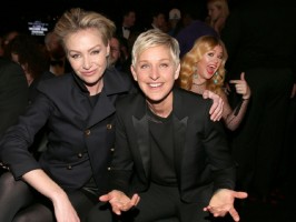 Portia De Rossi photo #